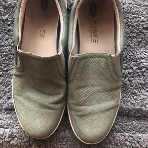 Dr. Scholls Olive green Flat Orthopedic Shoes 9